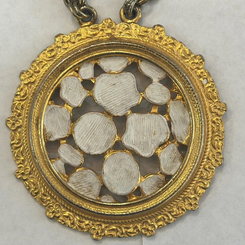 💗ORIGINAL BY‎ ROBERT LARGE GOLD PENDANT  WHITE ENAMEL LONG BYZANTINE ROPE CHAIN